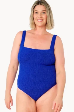 Crinkle Classic Square Neck One Piece|Une Piece
