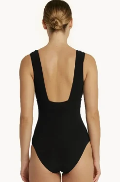 et Deep Plunge One Piece|Jets Clearance
