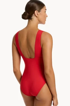 et Plunge One Piece|Jets Hot