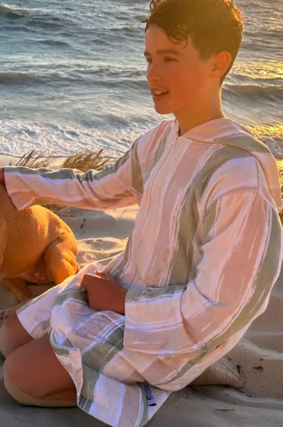 Kids Island Hooded Towelling Robe 7-11Y|Back Beach Co Outlet