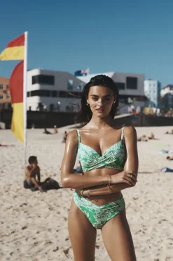 Palmera V Front Mid Pant|Sea Level Outlet