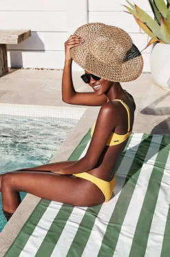 Stripe Cabana Microfibre Towel|Dock And Bay Clearance